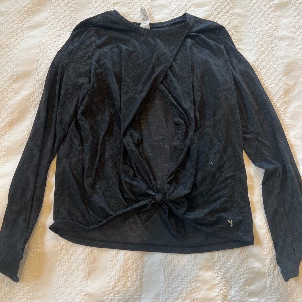 Black open cross front with bottom tie